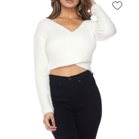 JLUXLABEL Cris Cross Cropped Sweater - Picture 4 of 9